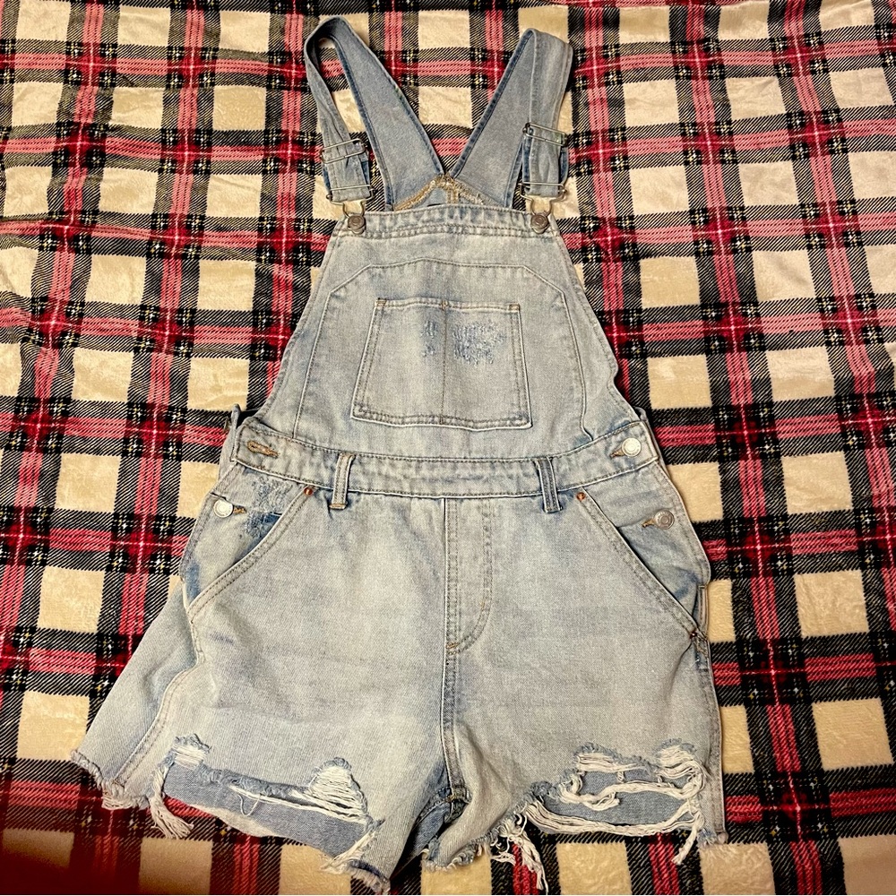 Wild fable distressed light blue overall shorts size XS summer wear